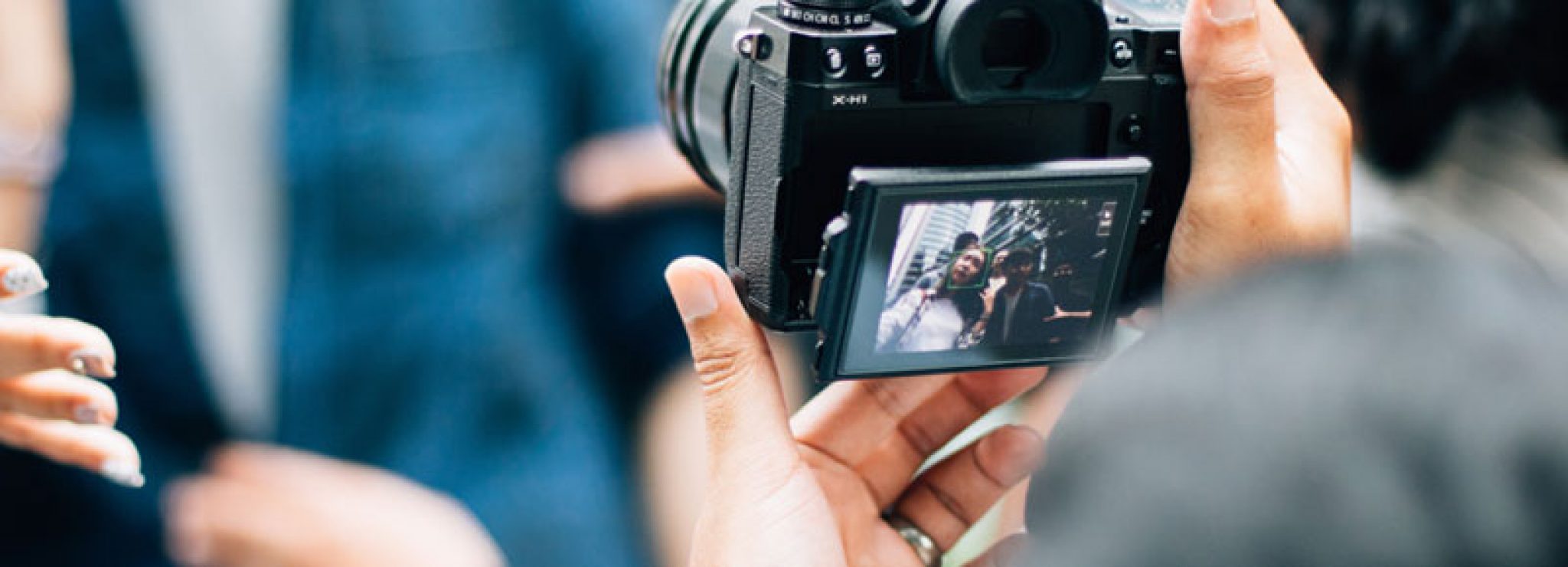 What Cameras Do YouTubers Use For Vlogging? VlogTribe